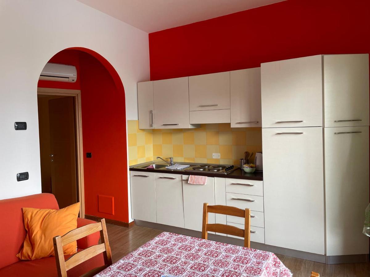 Apartments Panoramica มัลเชซิเน ภายนอก รูปภาพ